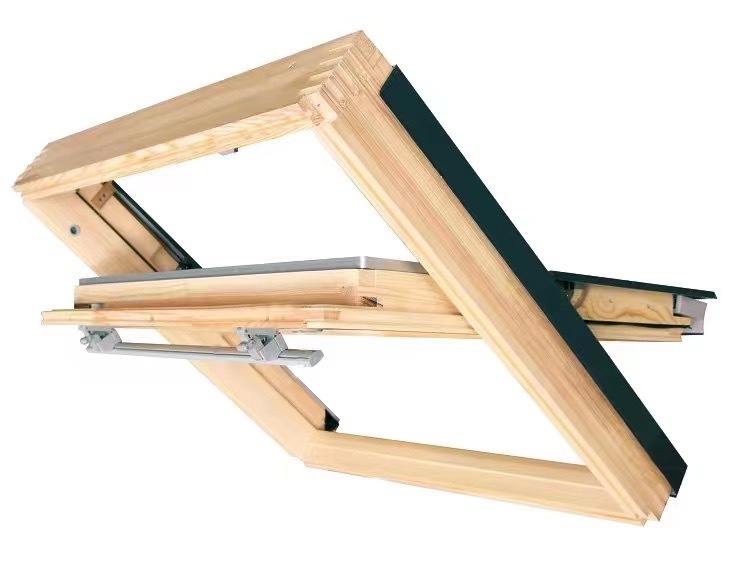 original-15055.jpg Окно мансардное Fakro AHRD деревянное 780х1180 мм одностворчатое — изображение 1