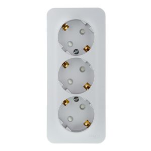 Розетка Systeme Electric Blanca накладная алюминий со шторками (BLNRA011313)