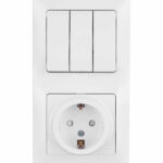 Блок выключатель и розетка Systeme Electric Glossa трехклавишный встраиваемый белый со шторками (GSL000178)