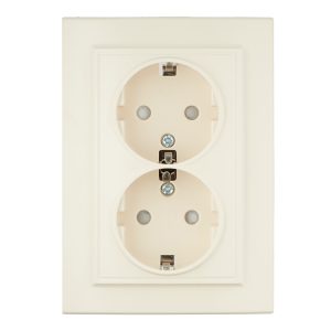 Розетка EKF Минск встраиваемая бежевая со шторками (ERR16-128-200)