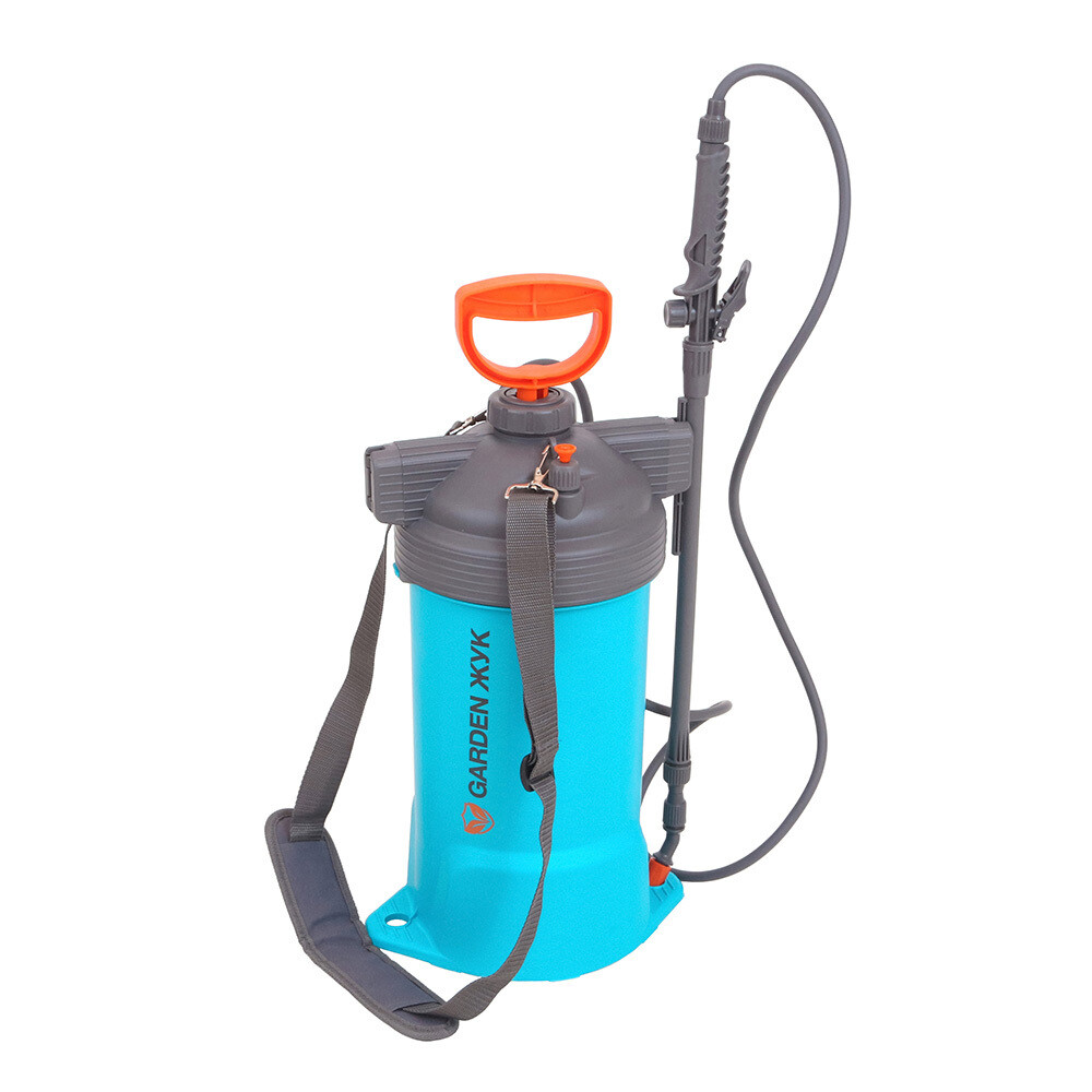 original-5815.jpg Опрыскиватель плечевой пневматический для полива Garden Жук 7 л (9569-00) — изображение 1
